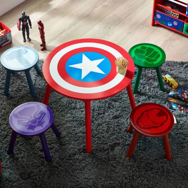 Avengers bord og stole