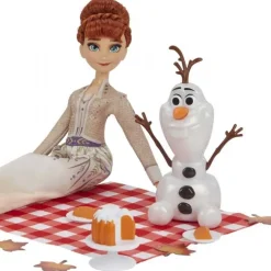 Frost 2 Anna & Olaf Picnic