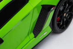 Grøn Lamborghini Aventador SVJ, 12V