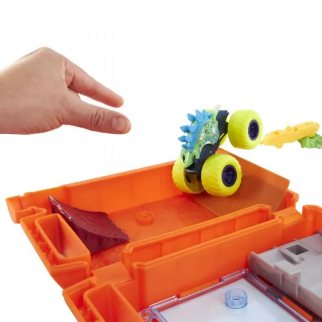 Hot Wheels Fuel N Go Playset Monster Tru