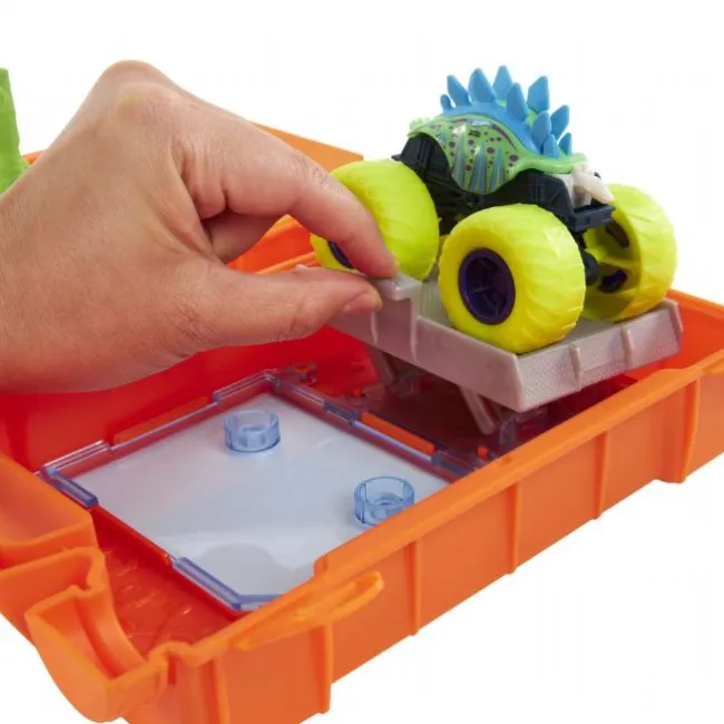 Hot Wheels Fuel N Go Playset Monster Tru