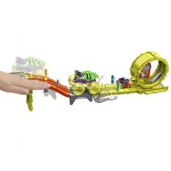HW Monster Trucks Charge + Chase