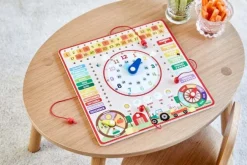 Læringstavle kalender og klokken