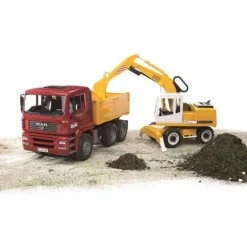 MAN TGA Lastbil og Liebherr Gravemaskine