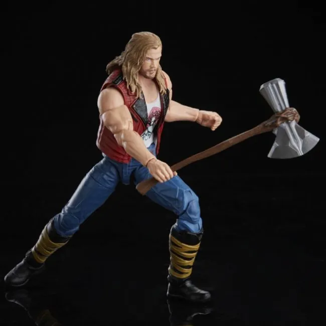 Marvel Love and Thunder Ravager Thor