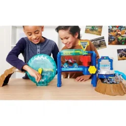 Monster Jam Power Wash Playset