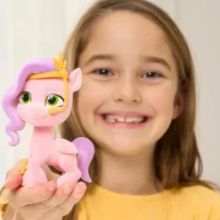 My Little Pony Fuzzikins Pipp Petals