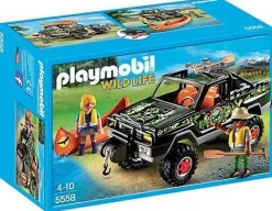 Pick up truck