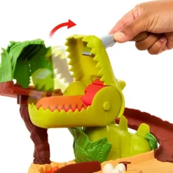 Pixar Cars Disney and Dino Park Playset