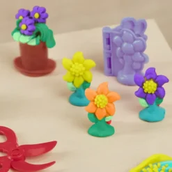 Playdoh Grow Your Garden Toolset