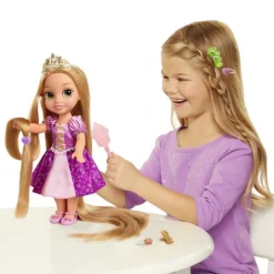 Prinsesse Rapunzel med ekstra langt hår