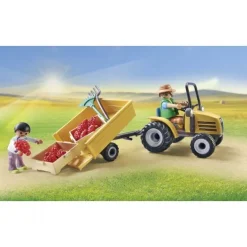 Traktor med anhænger og vandtank
