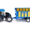Traktor med ensilagetrailer