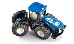 Traktor med ensilagetrailer
